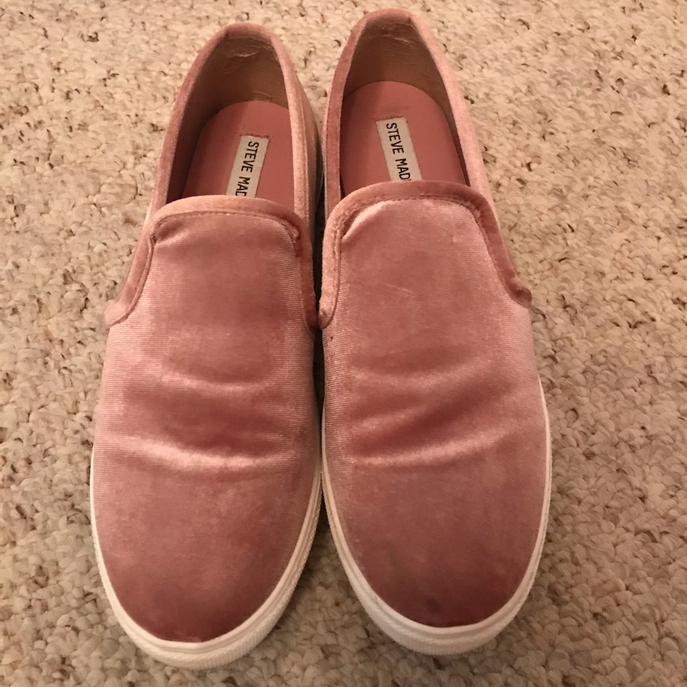 Steve Madden velvet pink shoes